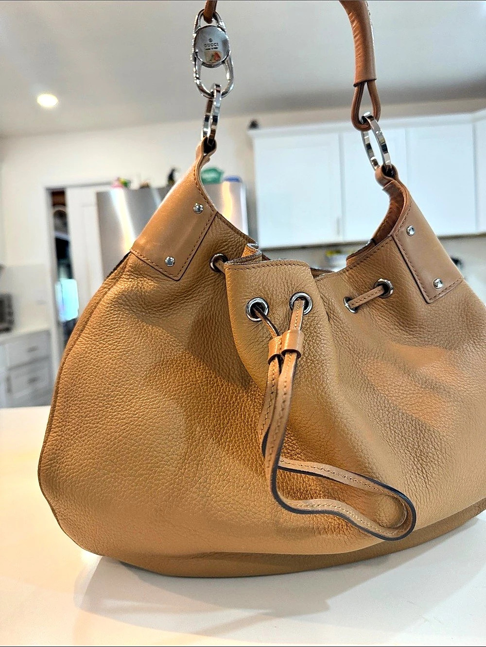 Gucci Leather-Look Bucket  hobo Shoulder Bag in Brown 🤎👜 vintage Y2K
